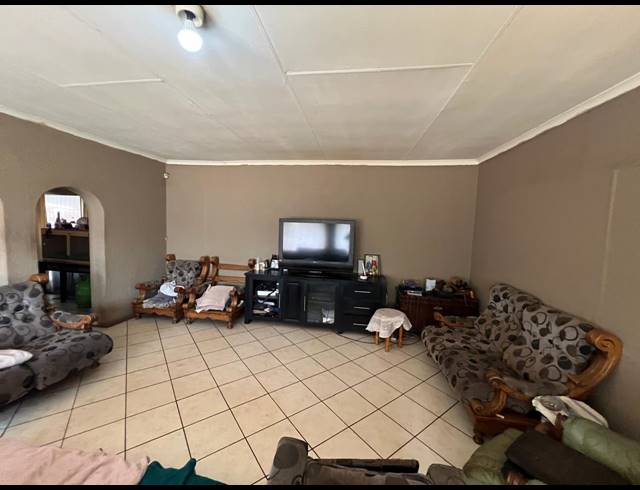 5 BEDROOM HOUSE FOR SALE IN HEIDELBERG CENTRAL